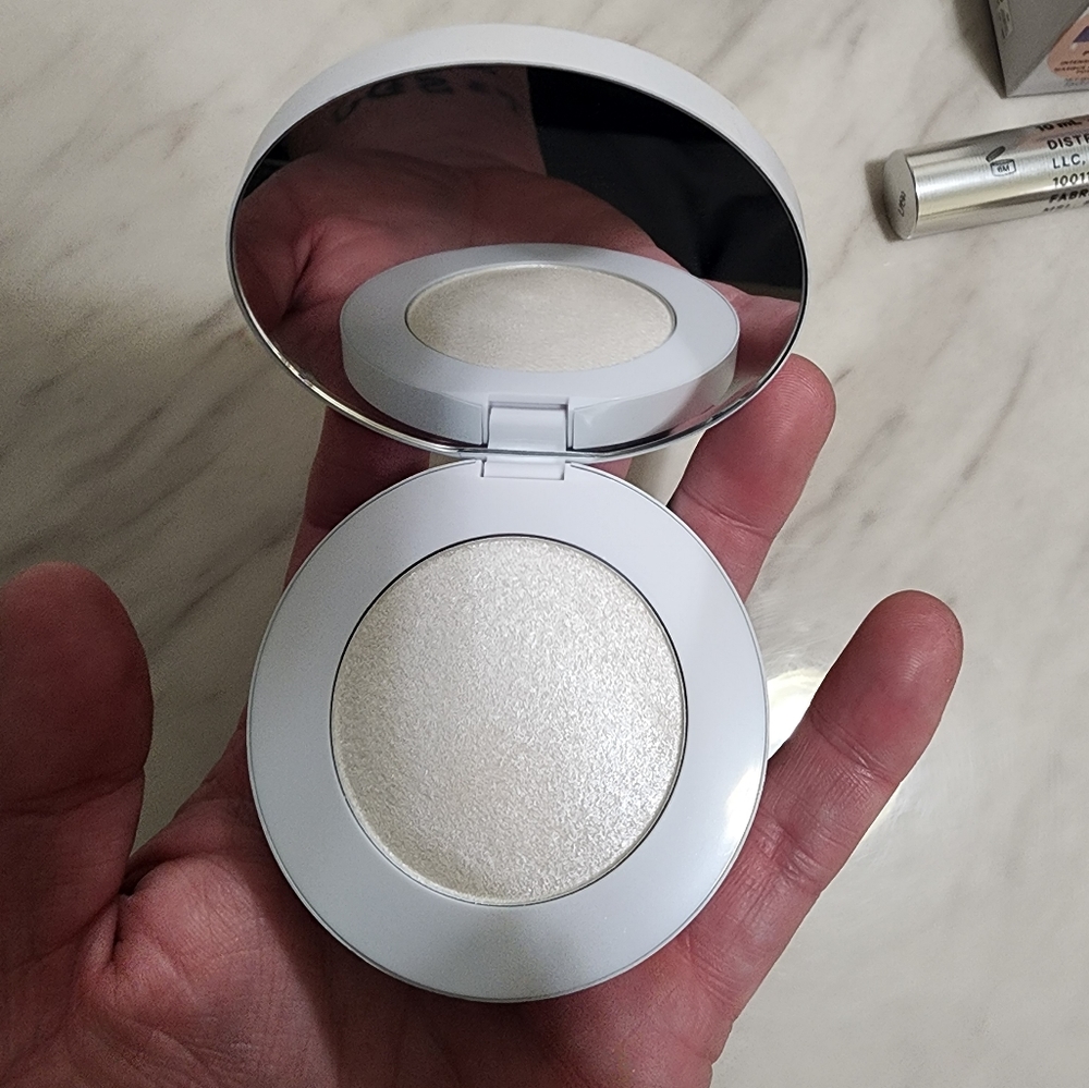 MAKEUP BY MARIO HIGHLIGHTER (OPAL)